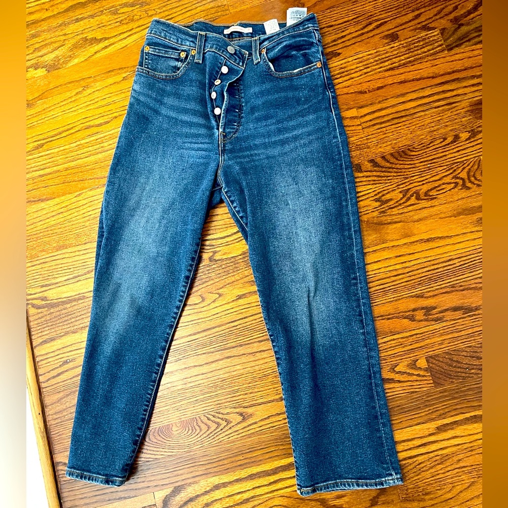 Levi’s Ribcage, a straight Ankle size 31